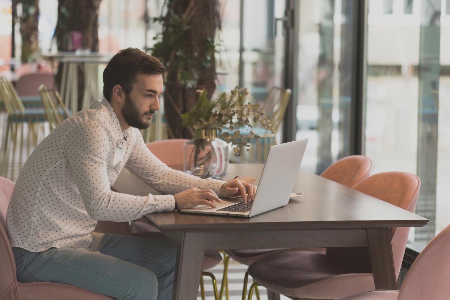 Sesiune de lucru pentru analiza deciziilor financiare